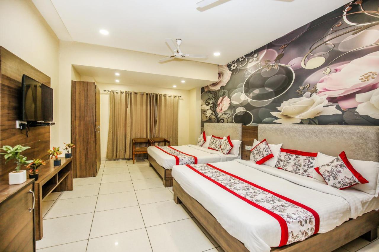Hotel Karan Residency - 5 Min Walk From Golden Temple アムリトサル エクステリア 写真