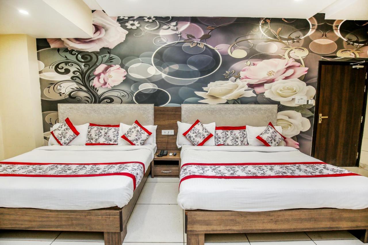 Hotel Karan Residency - 5 Min Walk From Golden Temple アムリトサル エクステリア 写真