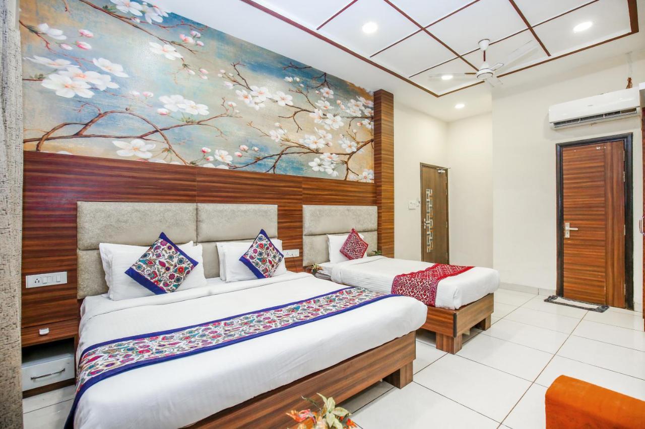Hotel Karan Residency - 5 Min Walk From Golden Temple アムリトサル エクステリア 写真