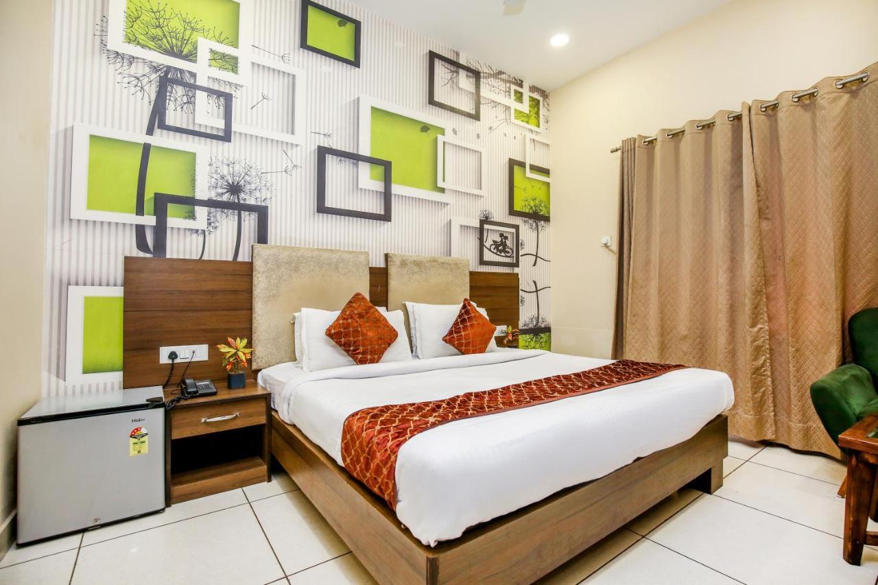 Hotel Karan Residency - 5 Min Walk From Golden Temple アムリトサル エクステリア 写真