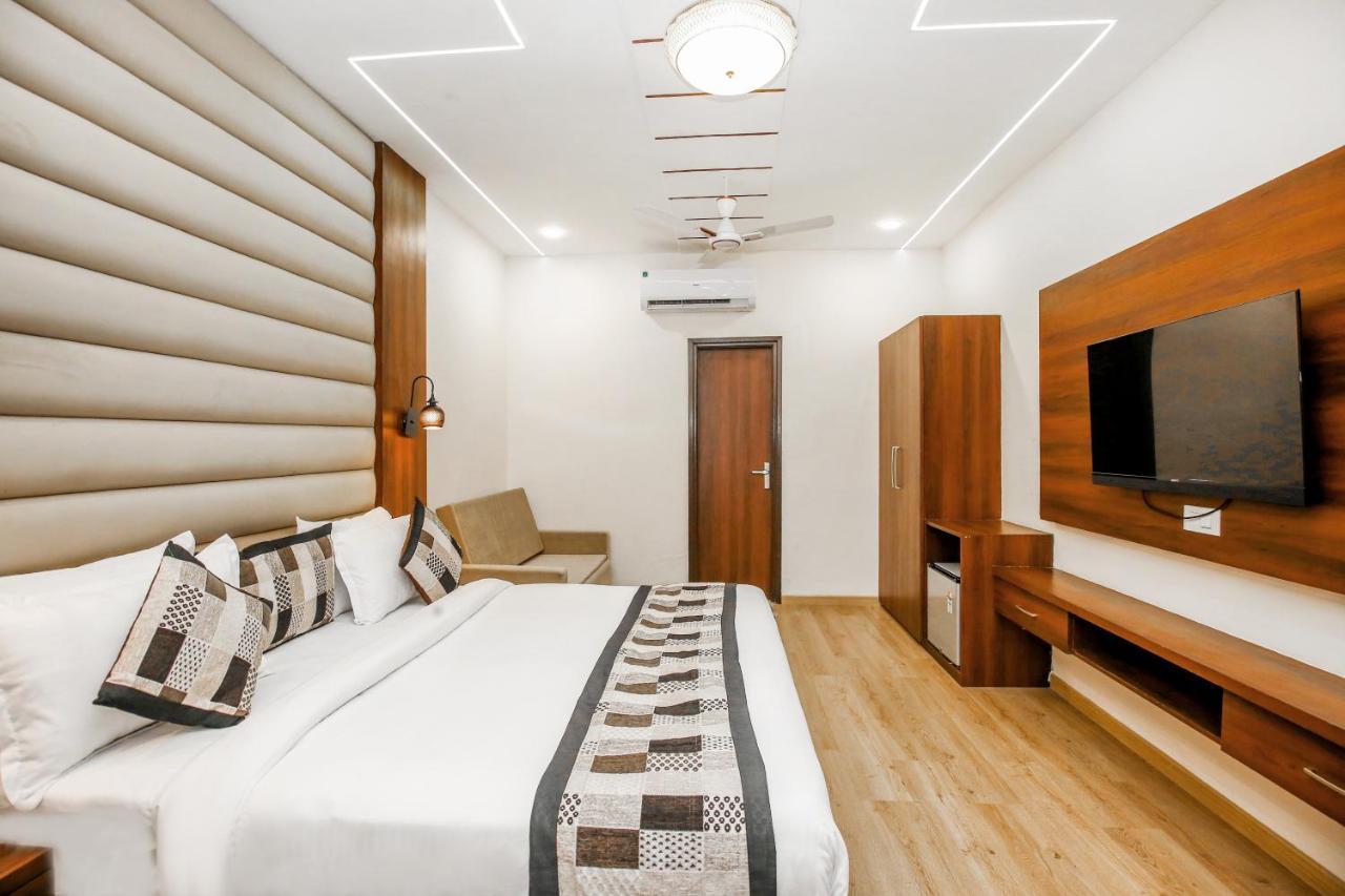 Hotel Karan Residency - 5 Min Walk From Golden Temple アムリトサル エクステリア 写真